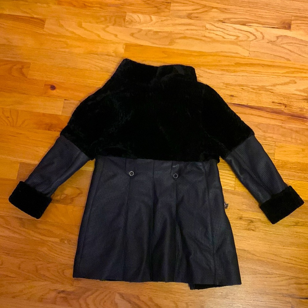 Stylish leather jacket - Picture 3 of 3